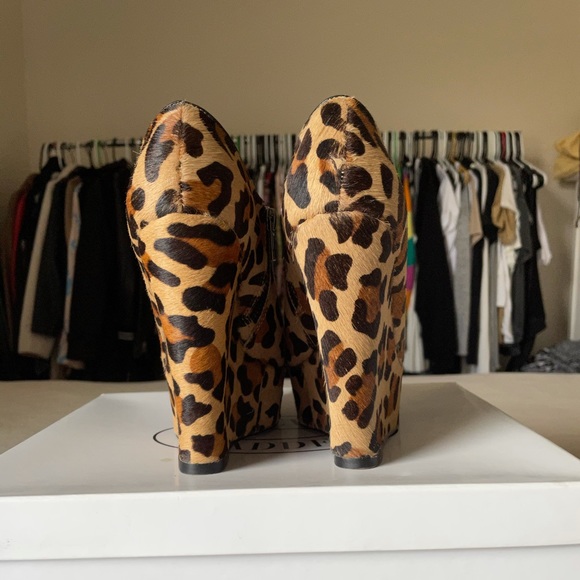 Steve Madden Wicked Leopard Wedge heel - Picture 3 of 6